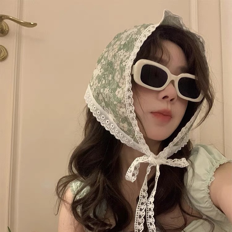وشاح رأس مثلث الشكل على طراز ا - مراجعة Vintage Fashion Bloggers وسعره