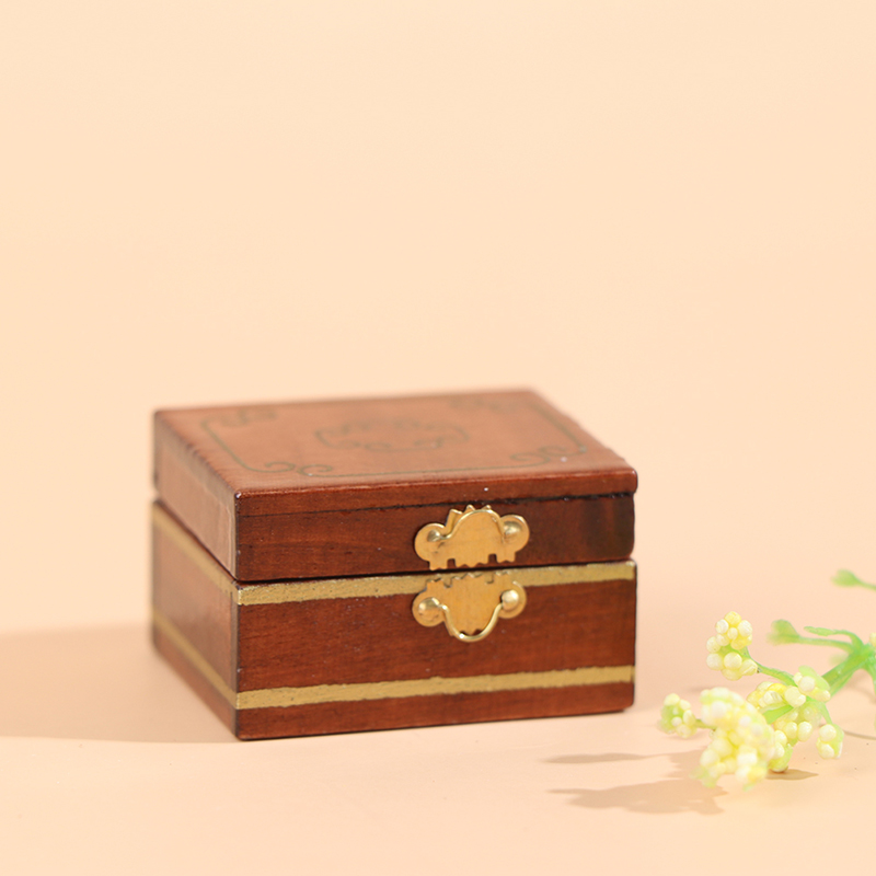 إكسسوارات منزل الدمى المصغر بم - مراجعة Vintage Fashion Doll وسعره